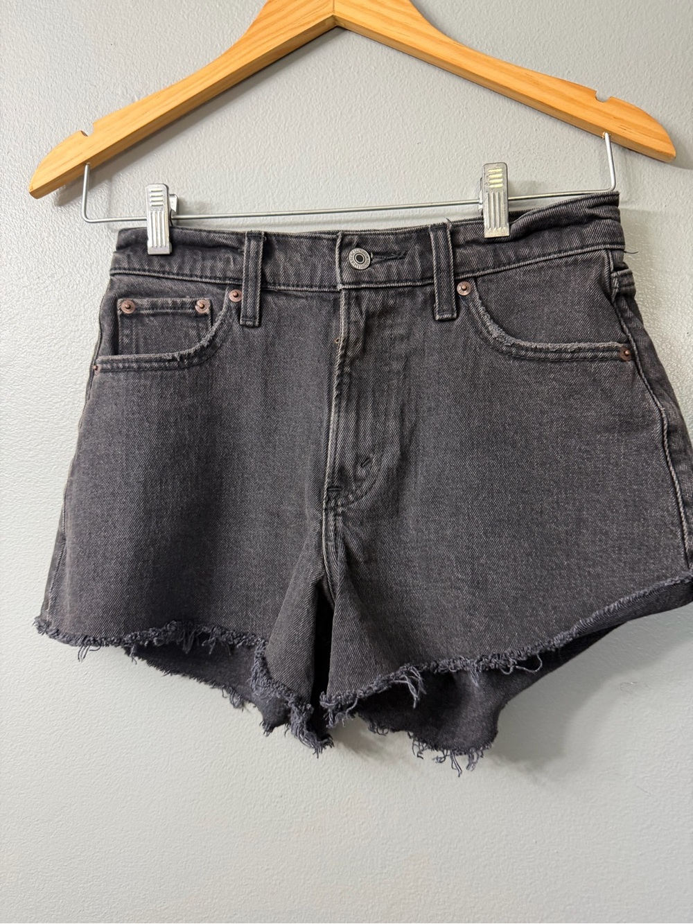 Abercrombie & Fitch women’s Relaxed Cutoff Jean shorts  — Washed Black 24